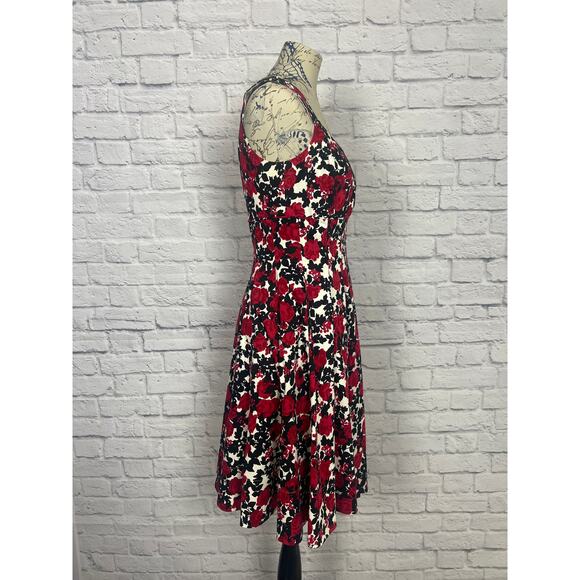 White House Black Market Fit and Flare Cocktail Dress Women Size 6 - Picture 4 of 9